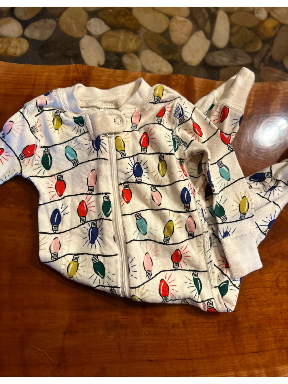 Hanna Andersson White Zip Pajamas with Colorful Holiday Light Print